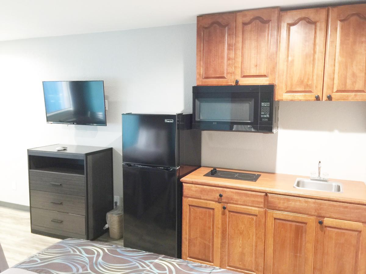 Americas Best Value Inn & Suites Mont Belvieu Houston Eldon Esterno foto