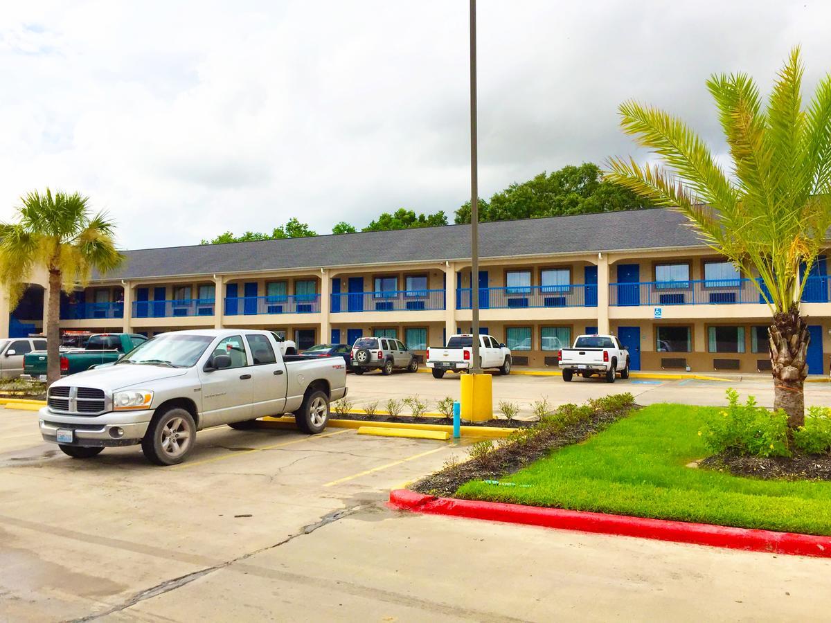 Americas Best Value Inn & Suites Mont Belvieu Houston Eldon Esterno foto